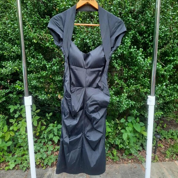 Ruched bodycon short sleeve black midi dress - Picture 1 of 7